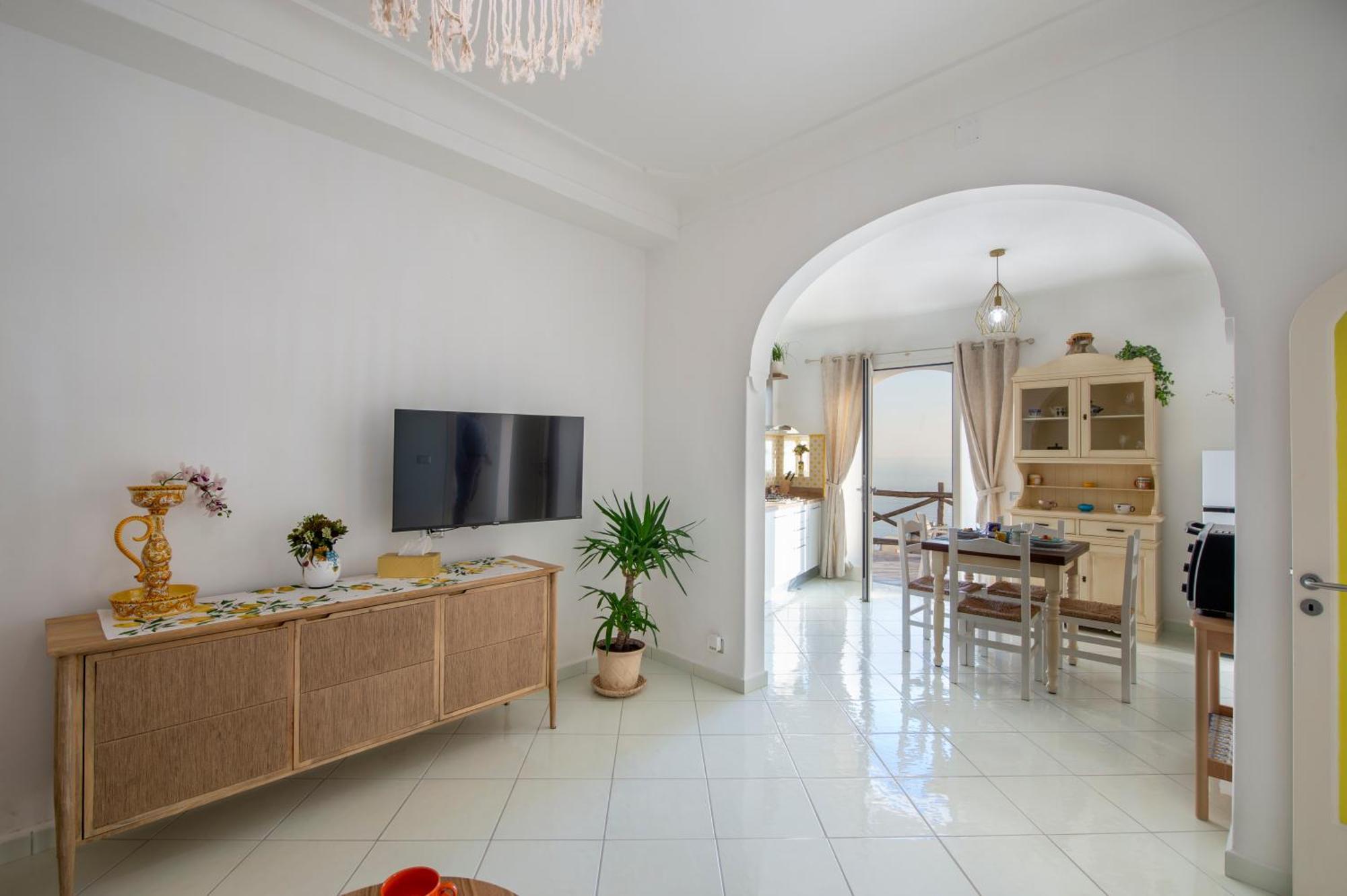 Apartamento Aria Di Mare,near Elevator, Few Steps, Parking, Garden *
