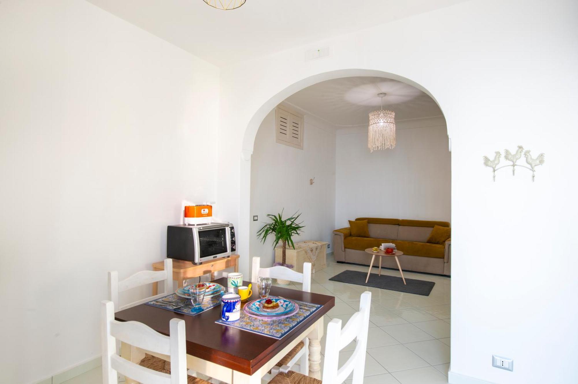 Aria Di Mare,near Elevator, Few Steps, Parking, Garden Apartamento