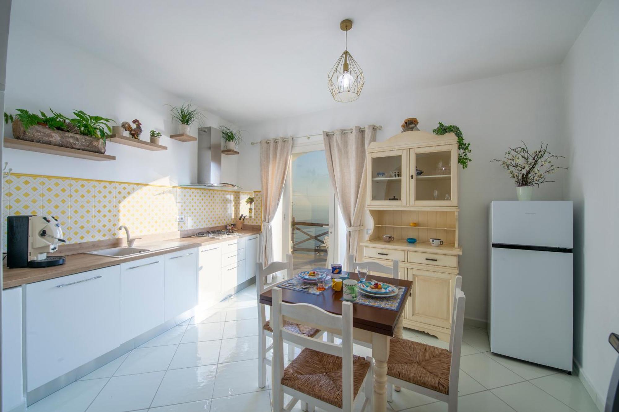 Apartamento Aria Di Mare,near Elevator, Few Steps, Parking, Garden Positano